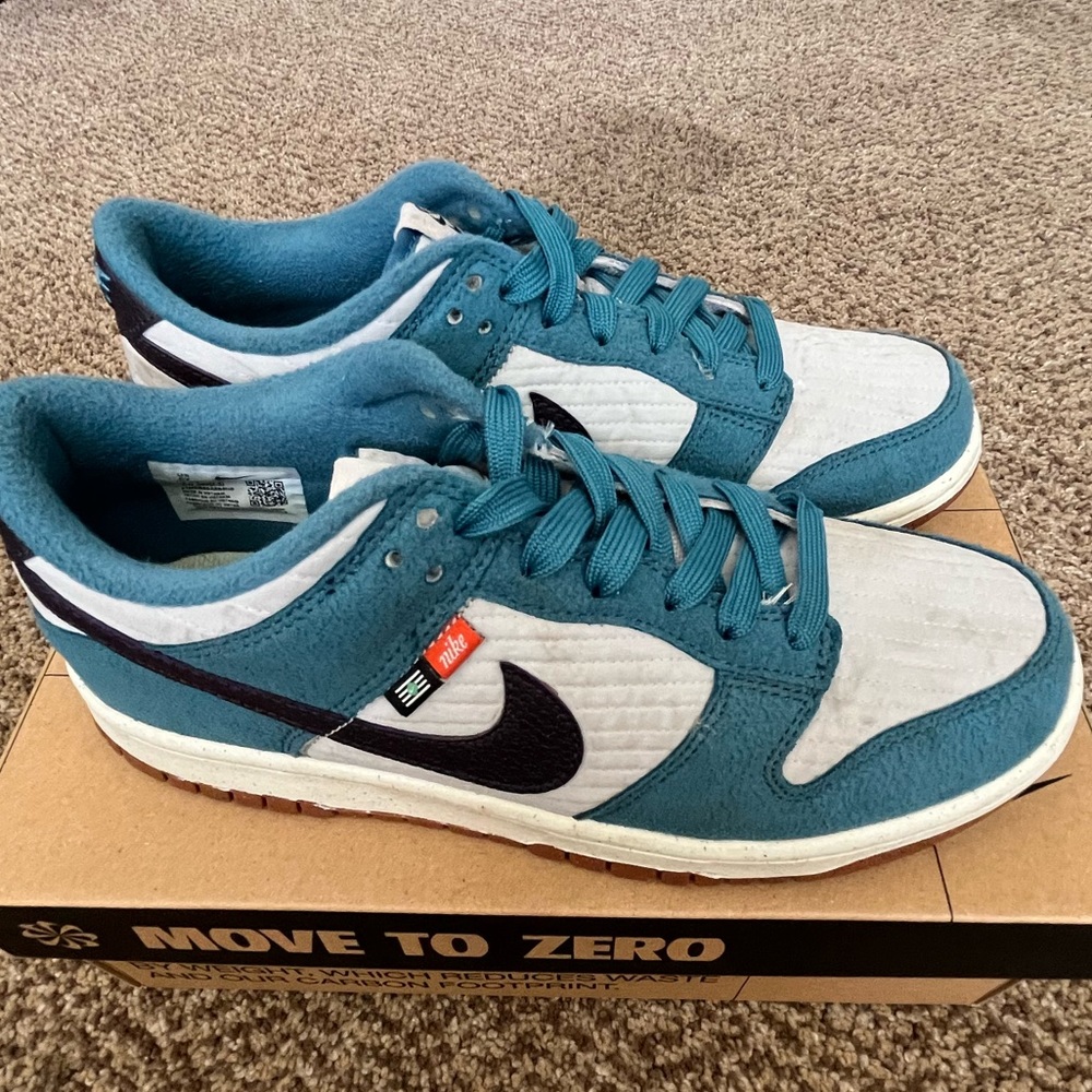 Nike “Next Nature” Dunk Low SE men’s shoes size 6 DC9561 400
